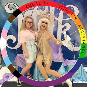 Meet your Posher, Chloe